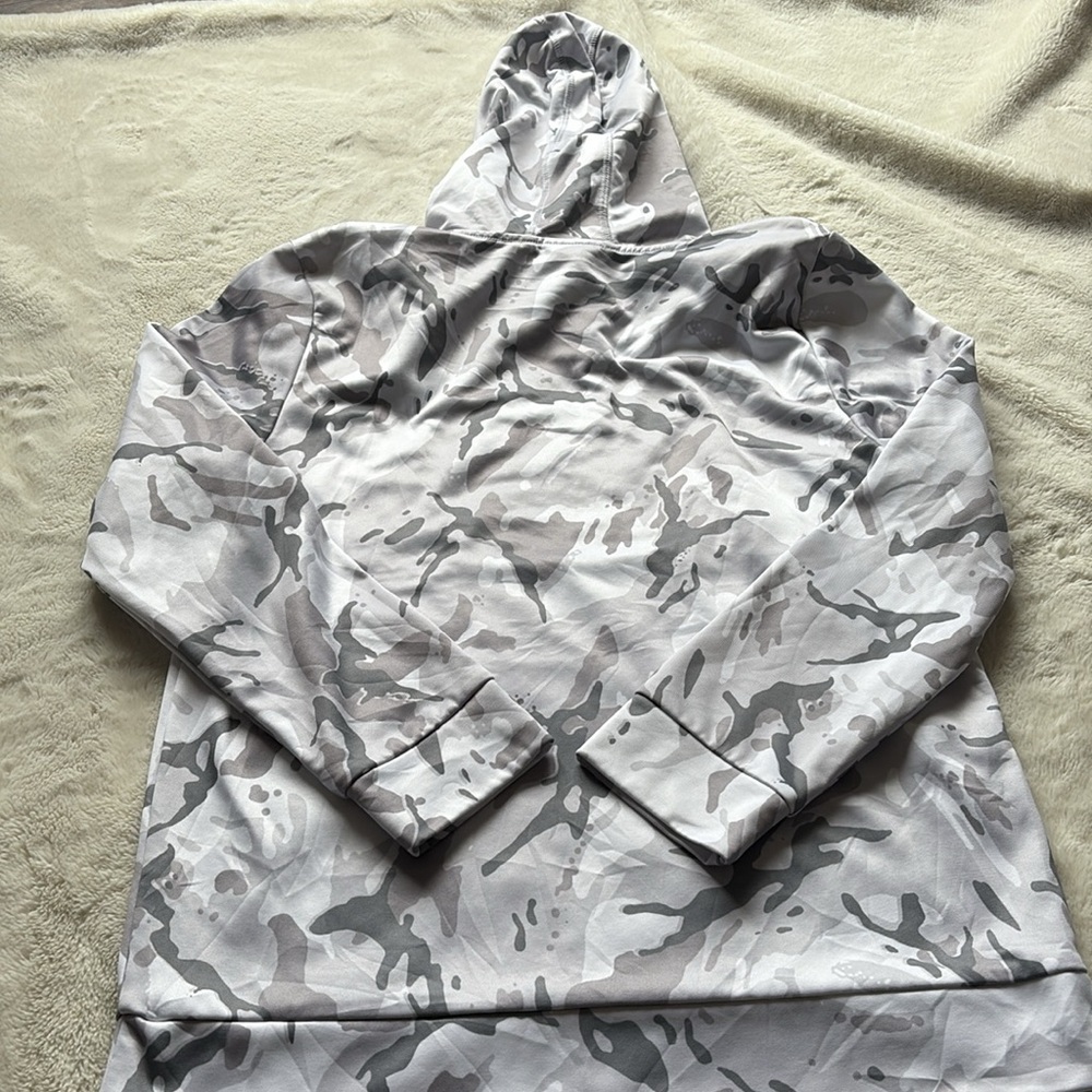 Adidas Camo Hoodie – Size XL | Casual Core | Streetwear Staple | - Picture 7 of 8